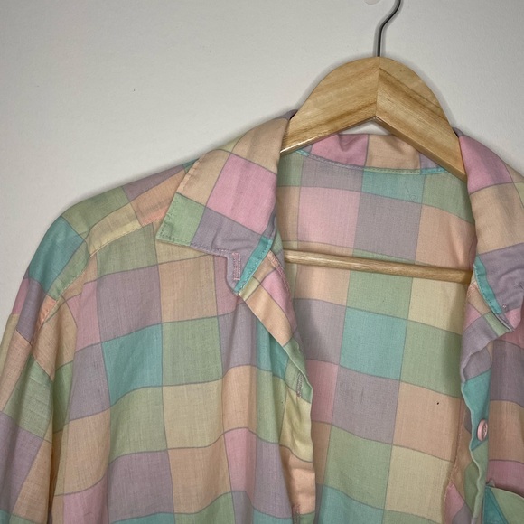 ✿ Pastel Checkered Button Up M - Picture 2 of 3